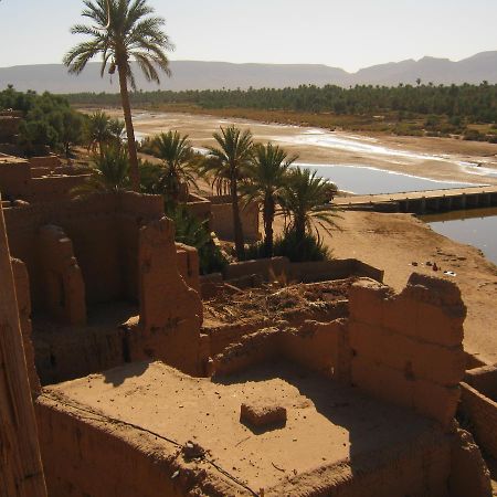 Auberge Toda Kasbah Tinfou Zaouia de Sidi el Mokhtar Ben Ali Esterno foto