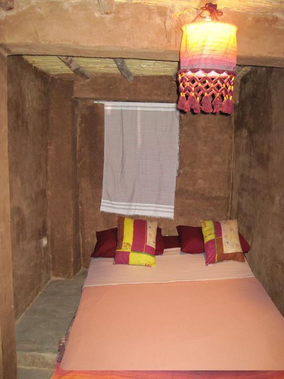 Auberge Toda Kasbah Tinfou Zaouia de Sidi el Mokhtar Ben Ali Esterno foto