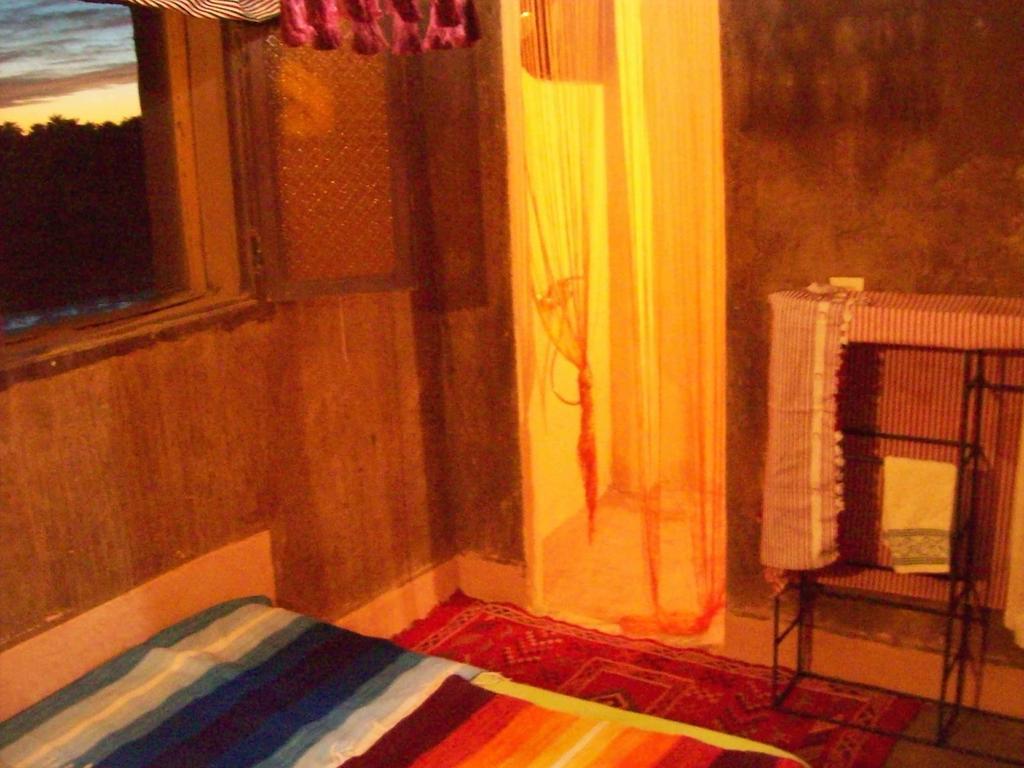 Auberge Toda Kasbah Tinfou Zaouia de Sidi el Mokhtar Ben Ali Esterno foto